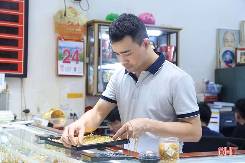 Giá vàng biến động liên tục, giao dịch tại Hà Tĩnh vẫn trầm lắng