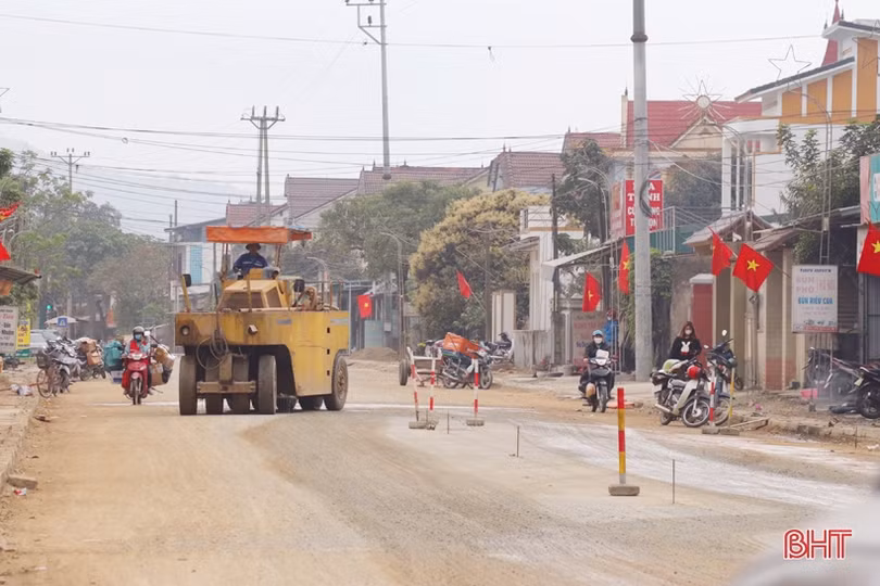 Phấn đấu hoàn thành tuyến đường đi biển Xuân Thành trước ngày 10/4