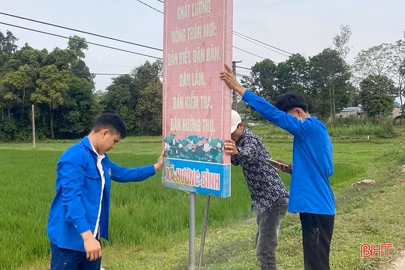 Thắm sắc xanh tuổi trẻ trên những công trình NTM ở Hương Khê