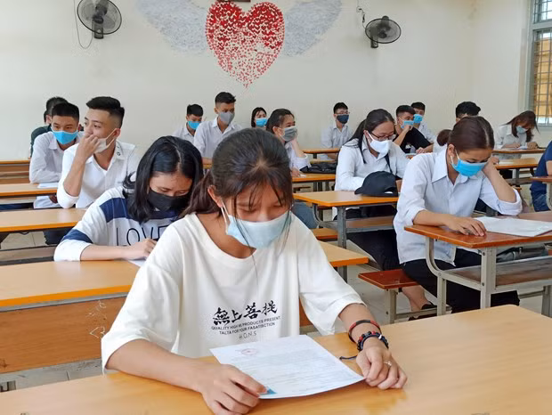 Bộ GD-ĐT: 75% câu hỏi đề thi tốt nghiệp THPT năm 2023 ở mức độ dễ