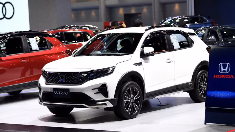 Sờ tận tay Honda WR-V 2023 - đối thủ nặng ký của Toyota Raize