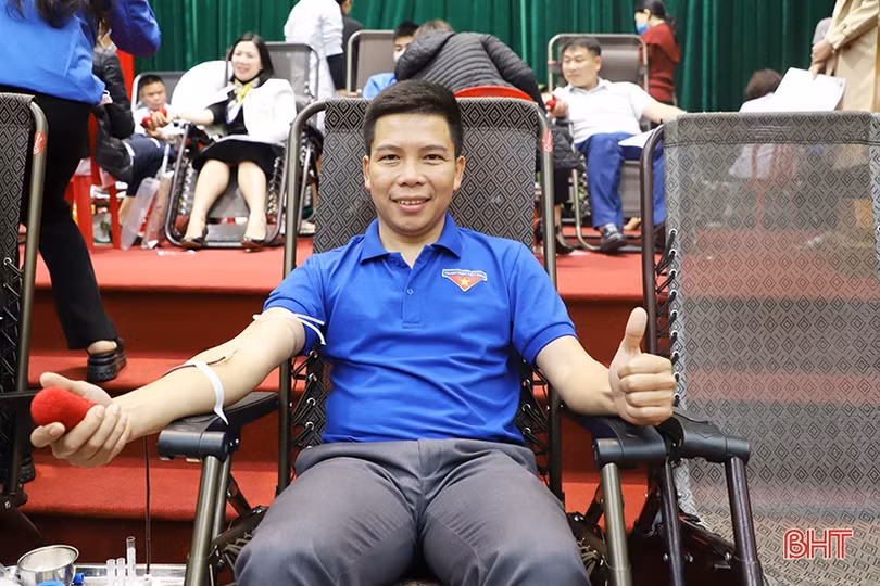 “Vui khi giọt máu của mình có thể duy trì sự sống cho người bệnh”