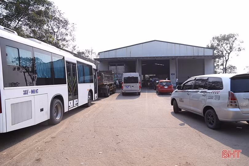 Người dân Hà Tĩnh phấn khởi khi miễn đăng kiểm xe mới, kéo dài chu kỳ với xe cũ