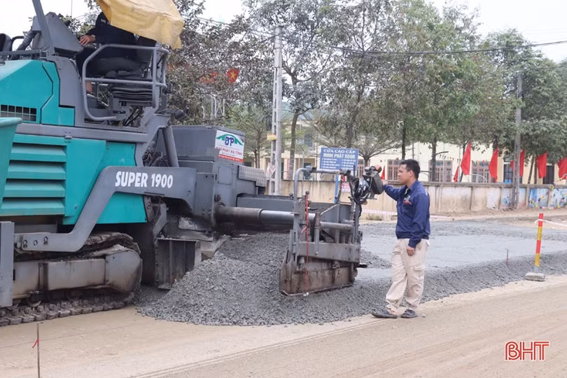 Phấn đấu hoàn thành tuyến đường đi biển Xuân Thành trước ngày 10/4