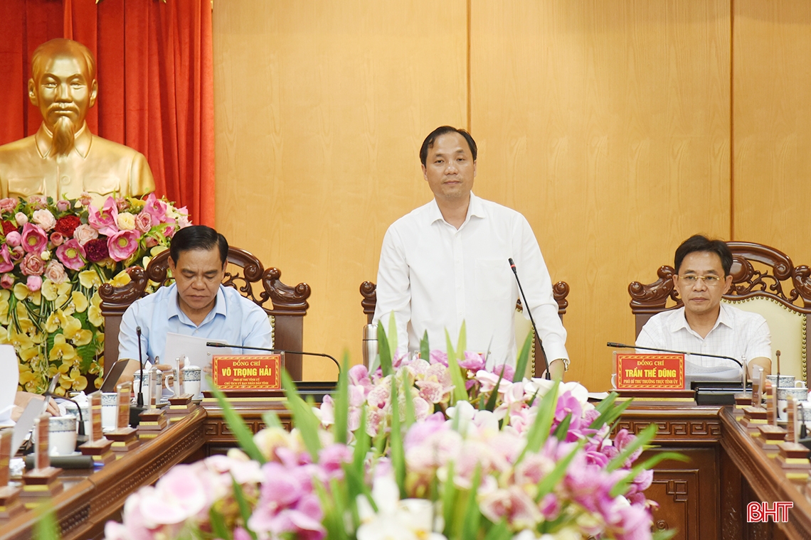 Thường trực Tỉnh ủy Hà Tĩnh làm việc với người đứng đầu cấp ủy, chính quyền các địa phương