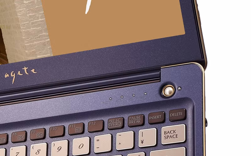 10 mau laptop chi danh rieng cho gioi nha giau