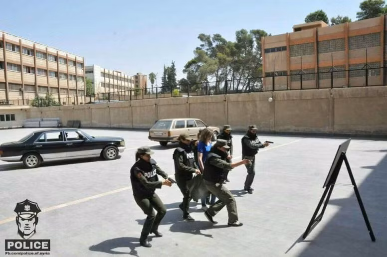 photo nhung bong hong trong luc luong canh sat syria