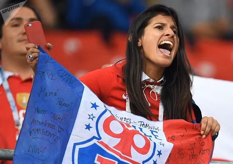 photo fan bong da the gioi cuong nhiet voi confederations cup 2017