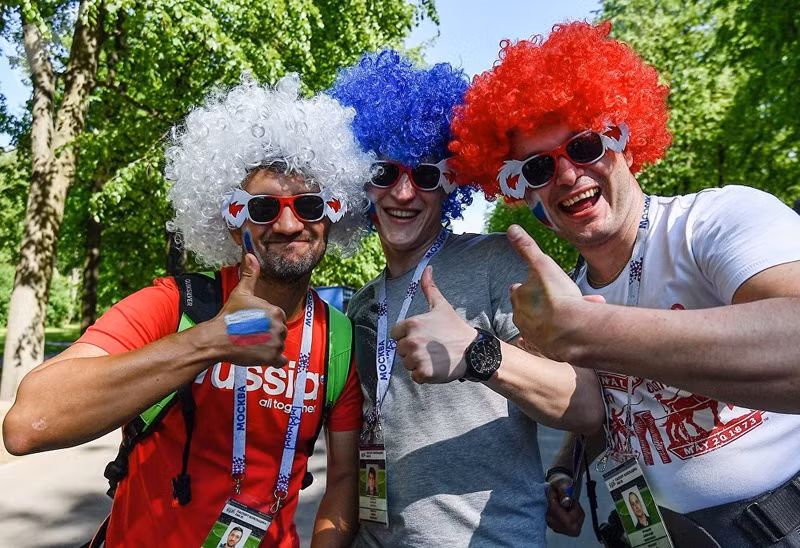 photo fan bong da the gioi cuong nhiet voi confederations cup 2017