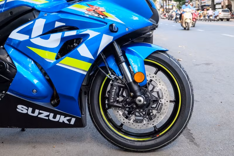 suzuki gsx r1000 2017 dau tien tai viet nam