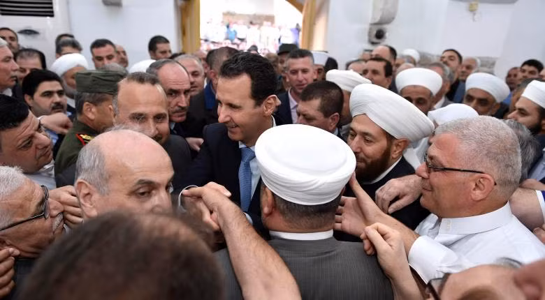 photo tong thong al assad lan dau tham can cu khong quan nga o syria