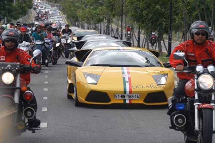 viet nam co bao nhieu nguoi sieu giau tui tien 600 ty