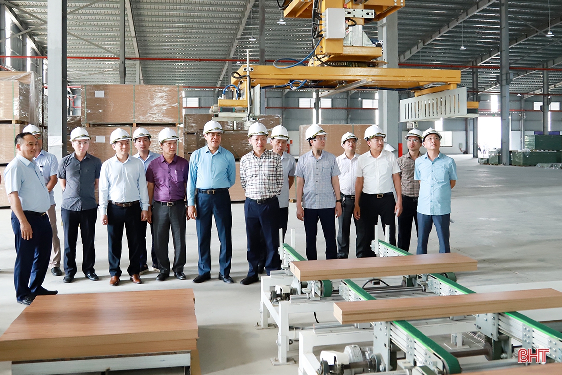 Tháo gỡ vướng mắc, đẩy nhanh tiến độ thi công các dự án ở Nghi Xuân