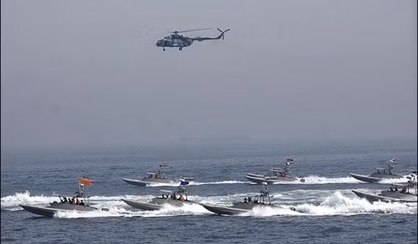 Sức mạnh quân sự Mỹ - Iran: Hỏa lực đấu chiến thuật bầy đàn
