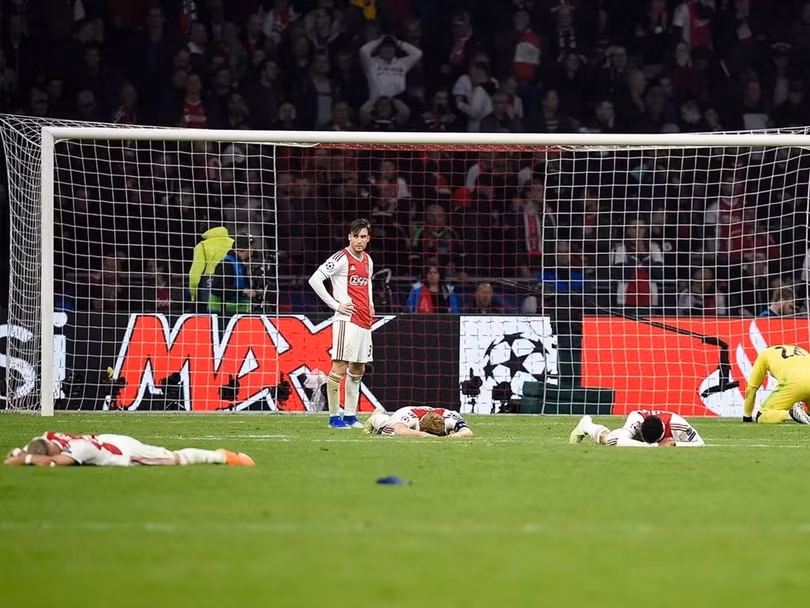 Viết cho nỗi đau Ajax: Tuổi trẻ không ngại gì thất bại