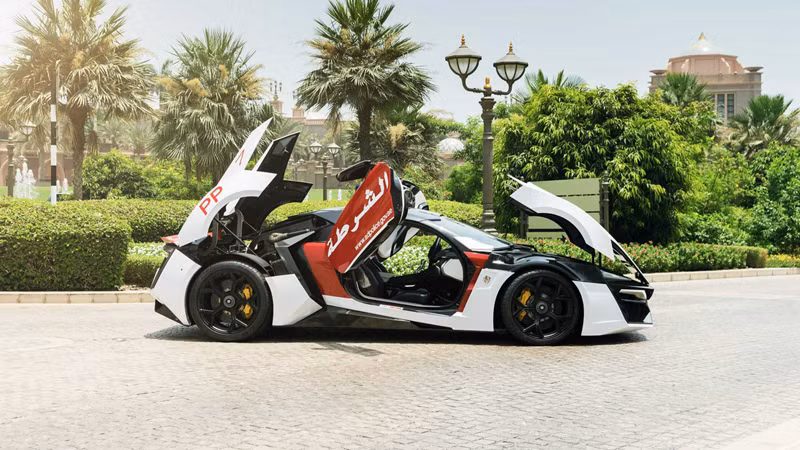 Cận cảnh siêu xe hàng hiếm Lykan HyperSport giá 3,4 triệu USD
