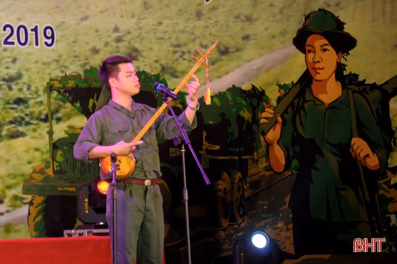 Liên hoan Tuyên truyền lưu động “Trường Sơn - con đường huyền thoại”