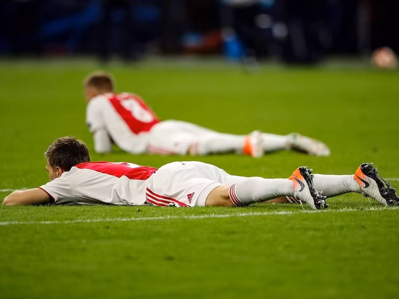 Viết cho nỗi đau Ajax: Tuổi trẻ không ngại gì thất bại
