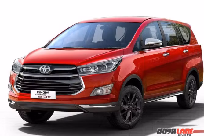 toyota innova touring sport chot gia tu 630 trieu dong