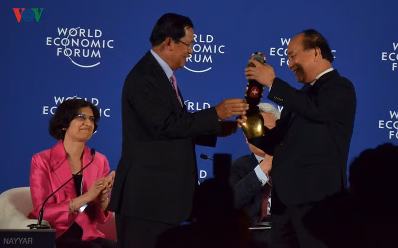 hoat dong cua thu tuong tai dien dan kinh te the gioi ve asean