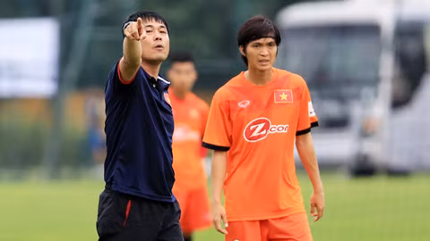 hlv huu thang se su dung doi hinh nao cho sea games 29