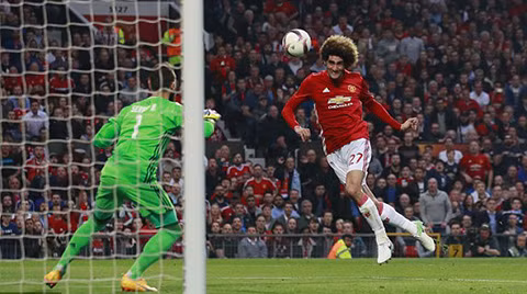 fellaini lap cong dua m u vao chung ket europa league