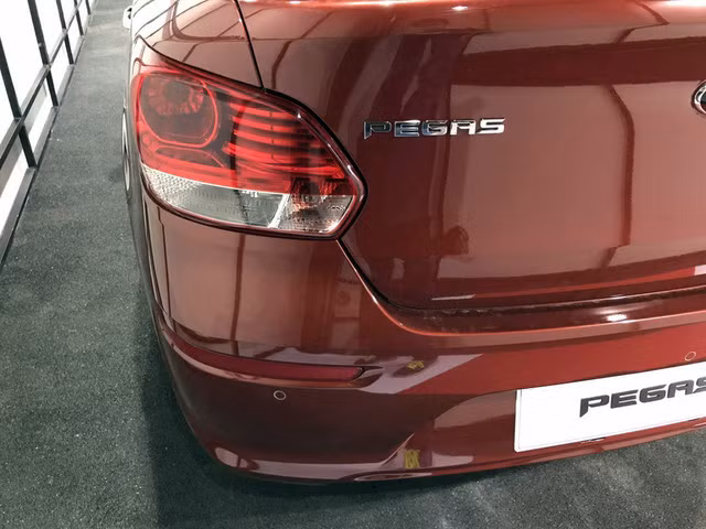 kia pegas xe sedan gia re cho nguoi lan dau mua o to