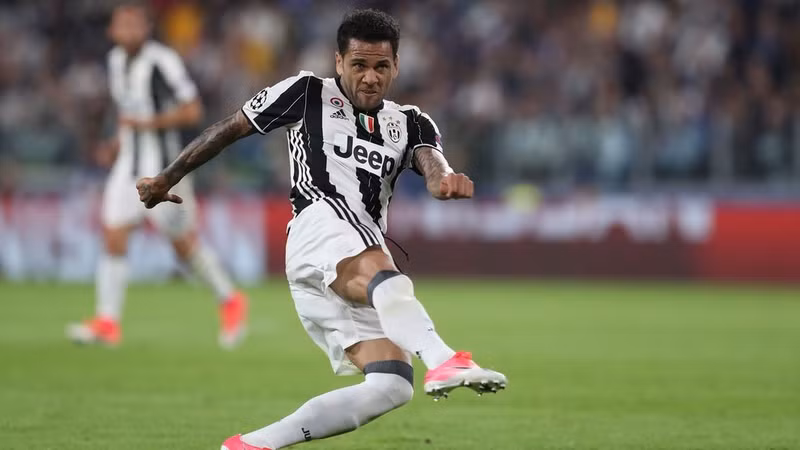 tung 2 nhat kiem chi mang juventus giai quyet monaco trong hiep mot
