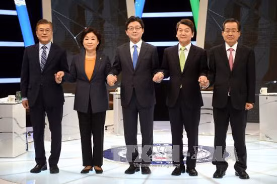 cu tri han quoc bat dau bo phieu bau tong thong