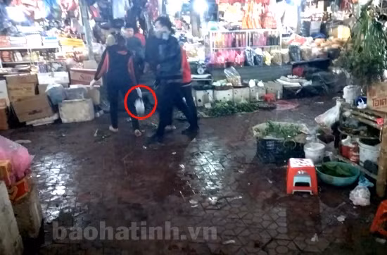 Nhếch nhác chợ TP. Hà Tĩnh ảnh 5