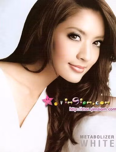 4. Taksaorn Paksookjarin Nicknam: Aff. Ngày sinh: 27/10/1981. Tham gia phim "Love of the defendant,", "Broken heart", “Rainbow"…