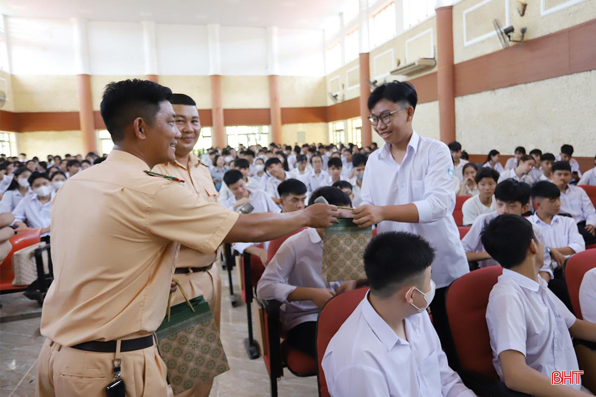 an-toan-giao-thong-4.jpg