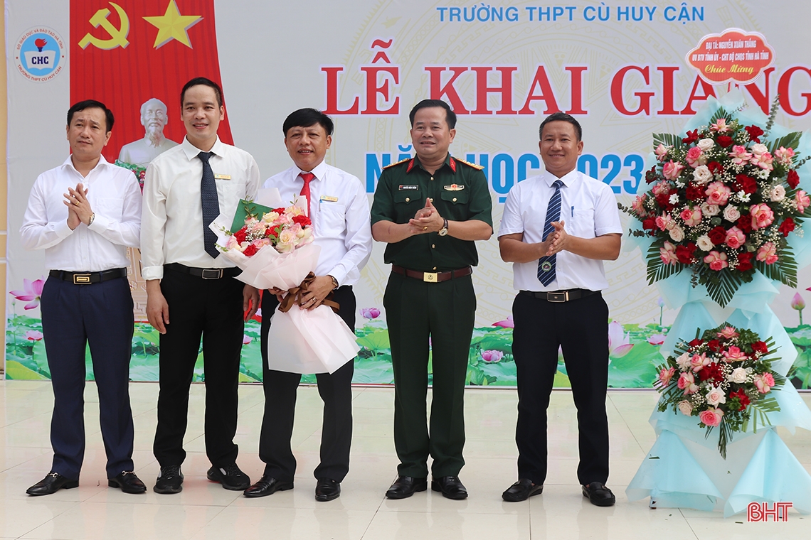 Các trường học ở Hà Tĩnh khai giảng năm học 2023 - 2024