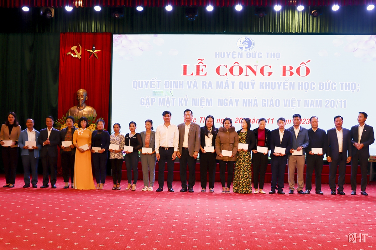 Hơn 5,3 tỷ đồng ủng hộ Quỹ Khuyến học huyện Đức Thọ
