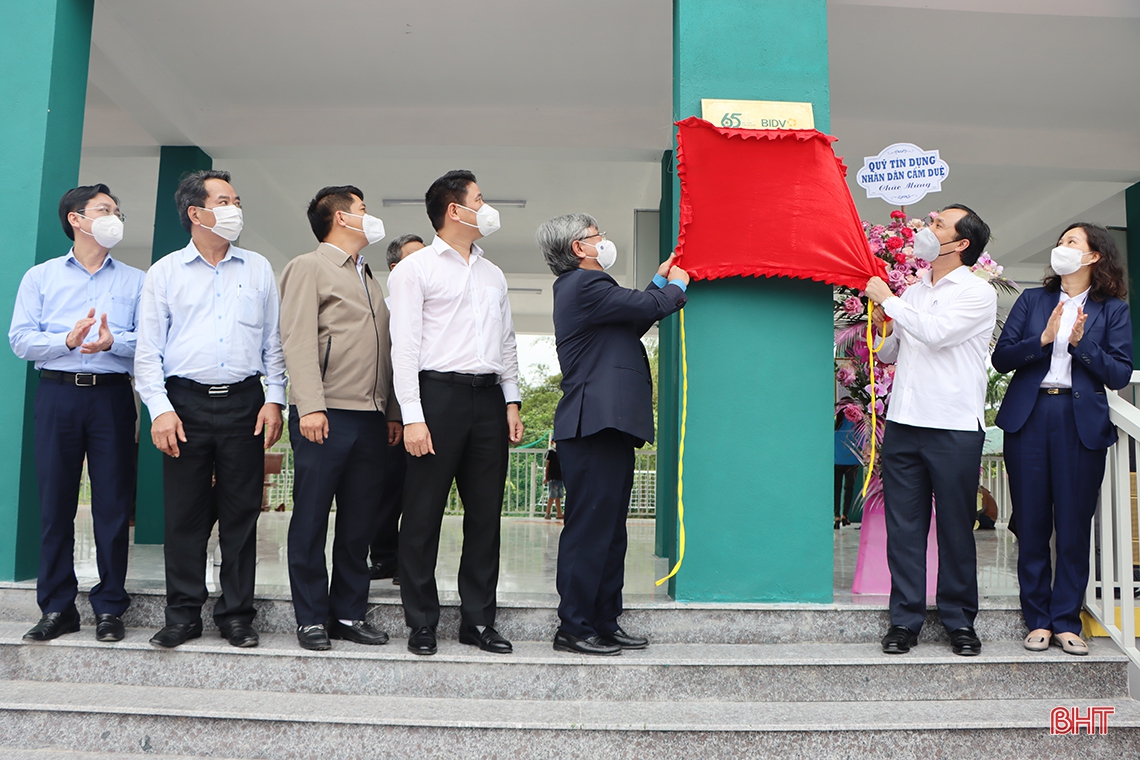 Khánh thành Nhà văn hoá cộng đồng tránh lũ do BIDV tài trợ tại Cẩm Xuyên