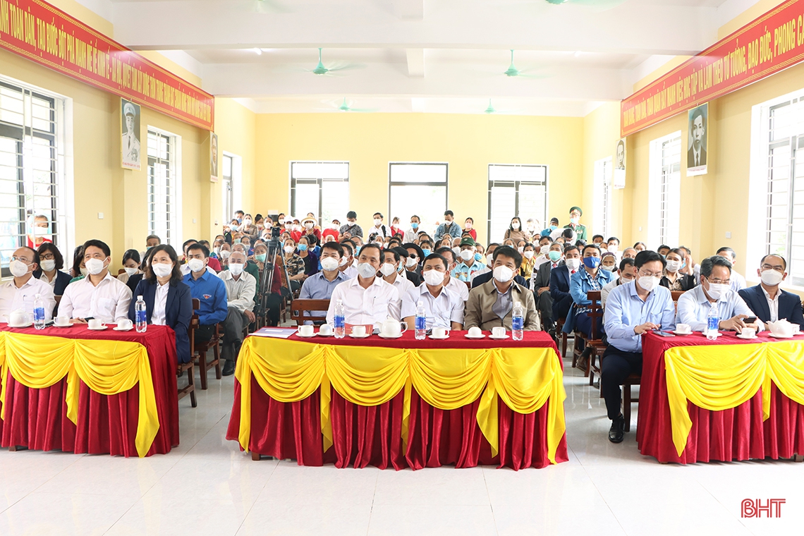 Khánh thành Nhà văn hoá cộng đồng tránh lũ do BIDV tài trợ tại Cẩm Xuyên