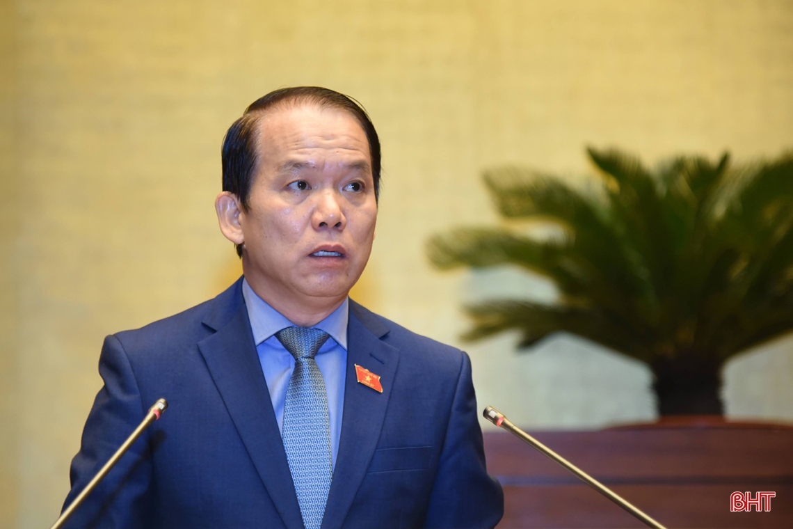 Đại biểu Quốc hội Hà Tĩnh thảo luận góp ý Dự án Luật Thực hiện dân chủ ở cơ sở