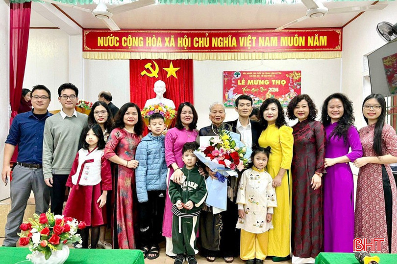 Đại gia đình bà Chu Thị Lương.
