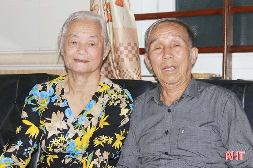 bqbht_br_ong-phu-ba-loi-luon-neu-guong-cho-con-chau.jpg