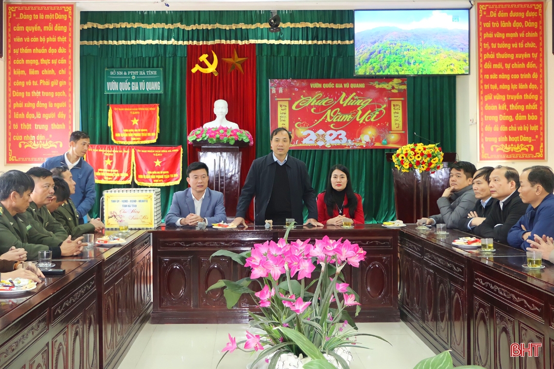 Bí thư Tỉnh ủy tham gia nhiều hoạt động ý nghĩa đầu năm mới tại huyện Vũ Quang