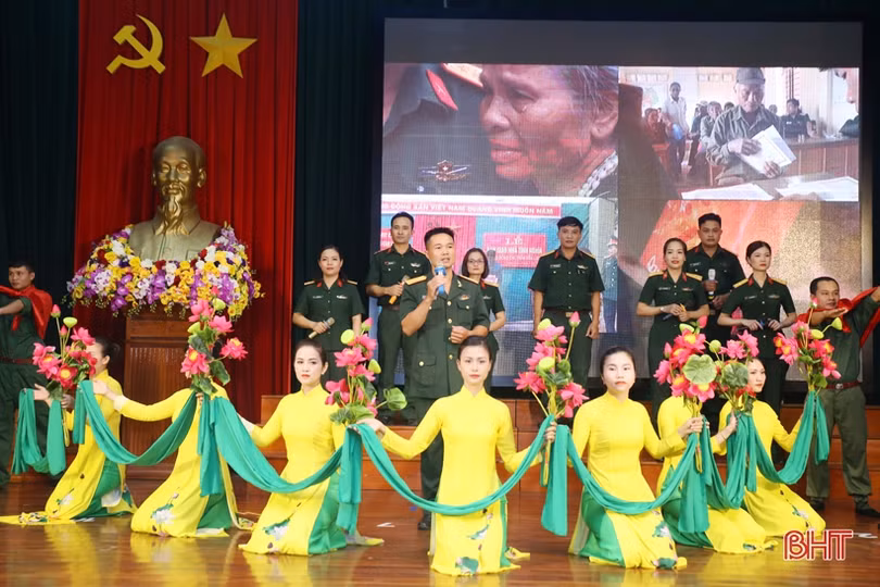 Huyện đoàn Kỳ Anh nhất Liên hoan Báo cáo viên, tuyên truyền viên và tuyên truyền ca khúc cách mạng