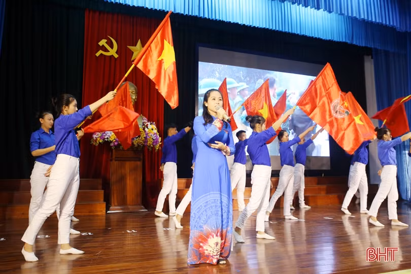 Huyện đoàn Kỳ Anh nhất Liên hoan Báo cáo viên, tuyên truyền viên và tuyên truyền ca khúc cách mạng
