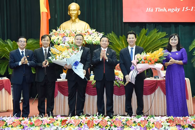 HĐND miễn nhiệm chức vụ Chủ tịch UBND tỉnh Hà Tĩnh đối với ông Đặng Quốc Khánh