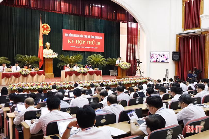 HĐND tỉnh nghe các tờ trình, đề án và trả lời kiến nghị của cử tri gửi đến kỳ họp