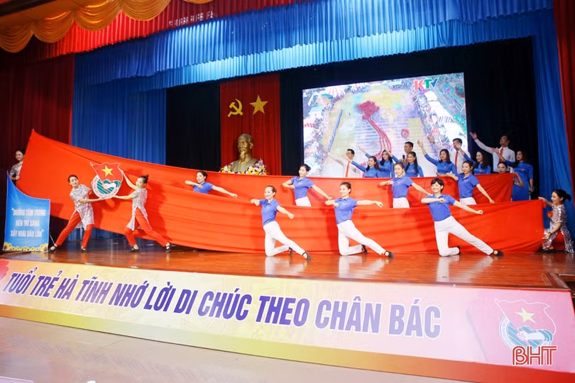 Huyện đoàn Kỳ Anh nhất Liên hoan Báo cáo viên, tuyên truyền viên và tuyên truyền ca khúc cách mạng