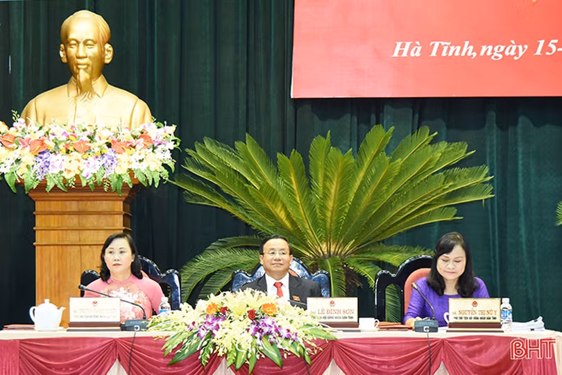 HĐND miễn nhiệm chức vụ Chủ tịch UBND tỉnh Hà Tĩnh đối với ông Đặng Quốc Khánh