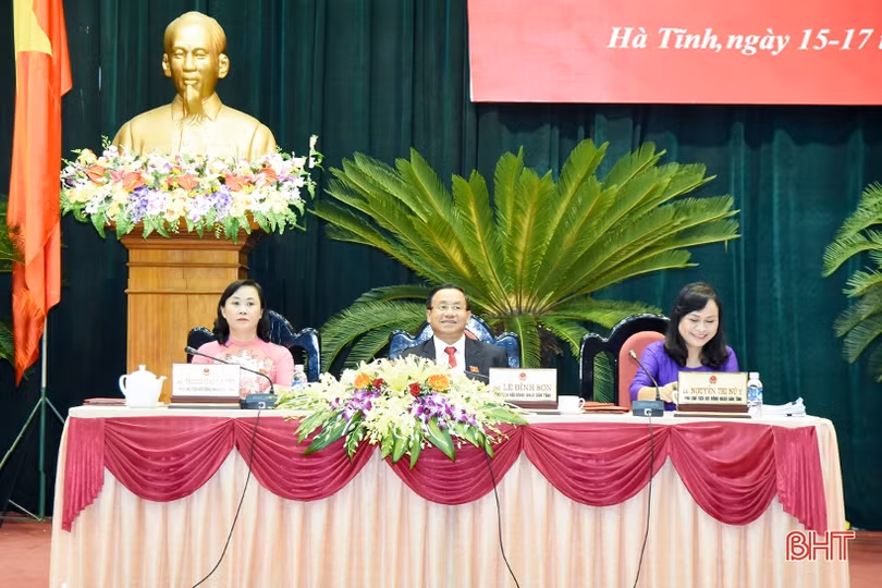 Ông Trần Tiến Hưng được bầu giữ chức Chủ tịch UBND tỉnh Hà Tĩnh