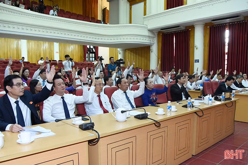 Ông Trần Tiến Hưng được bầu giữ chức Chủ tịch UBND tỉnh Hà Tĩnh