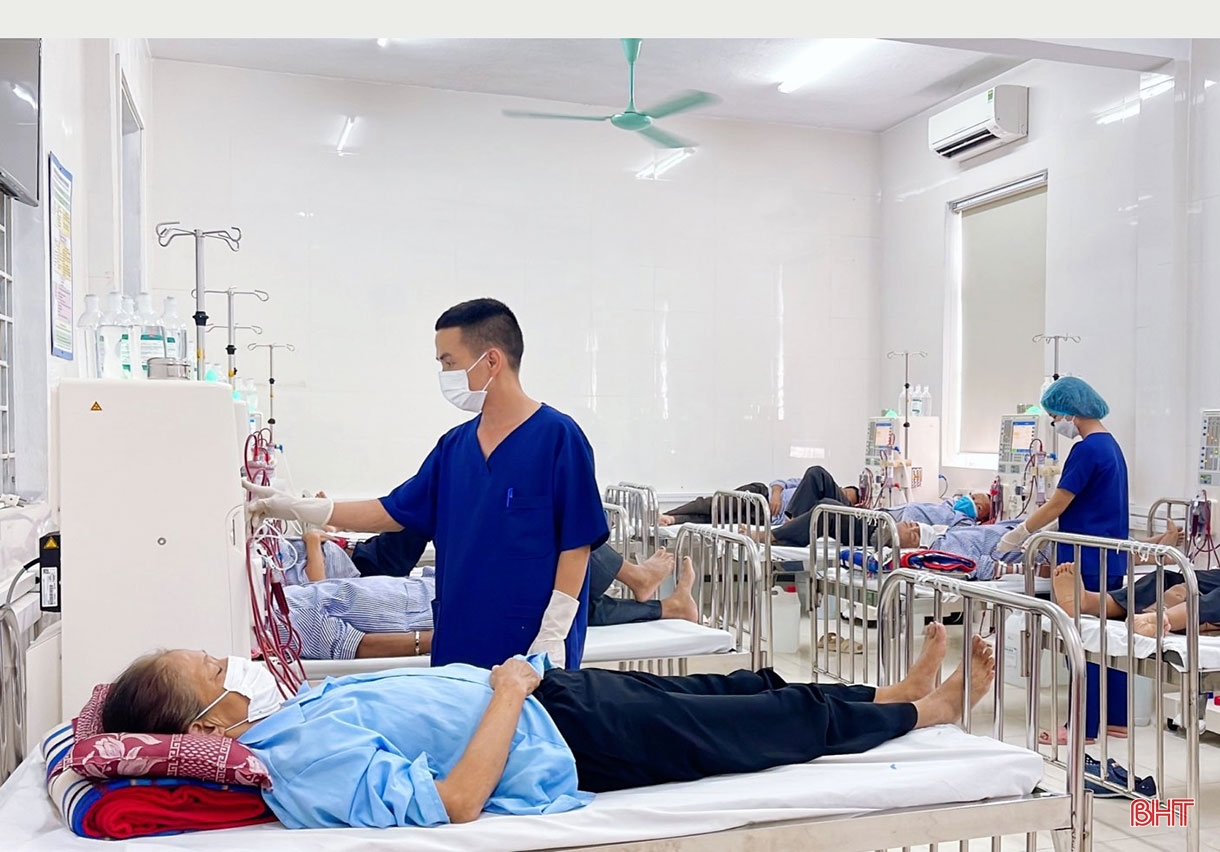 Bác sỹ rời cơ sở y tế công và thách thức về bài toán nhân lực (Bài 2): Thu nhập thấp có là lý do chính khiến bác sỹ “nhảy việc”?