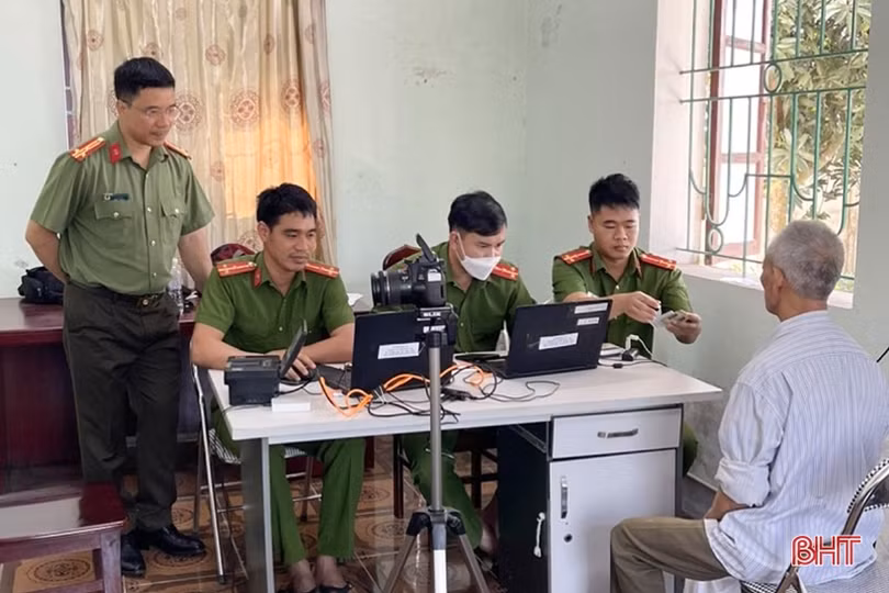 Giám đốc Công an Hà Tĩnh động viên lực lượng làm nhiệm vụ Đề án 06
